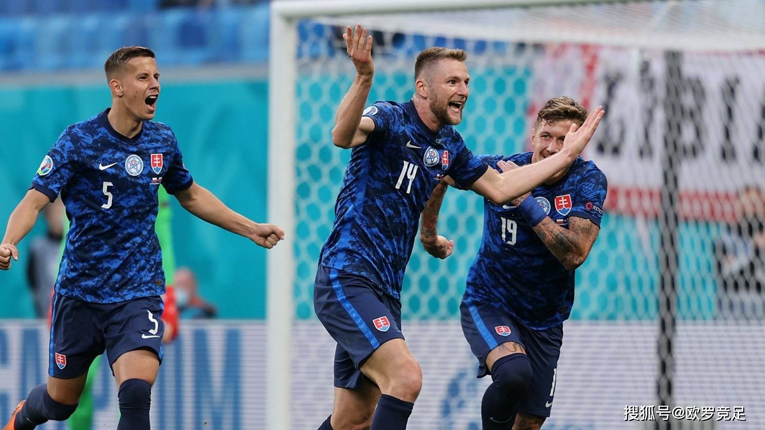 瑞典队碾压奥地利队，波尔高光表现