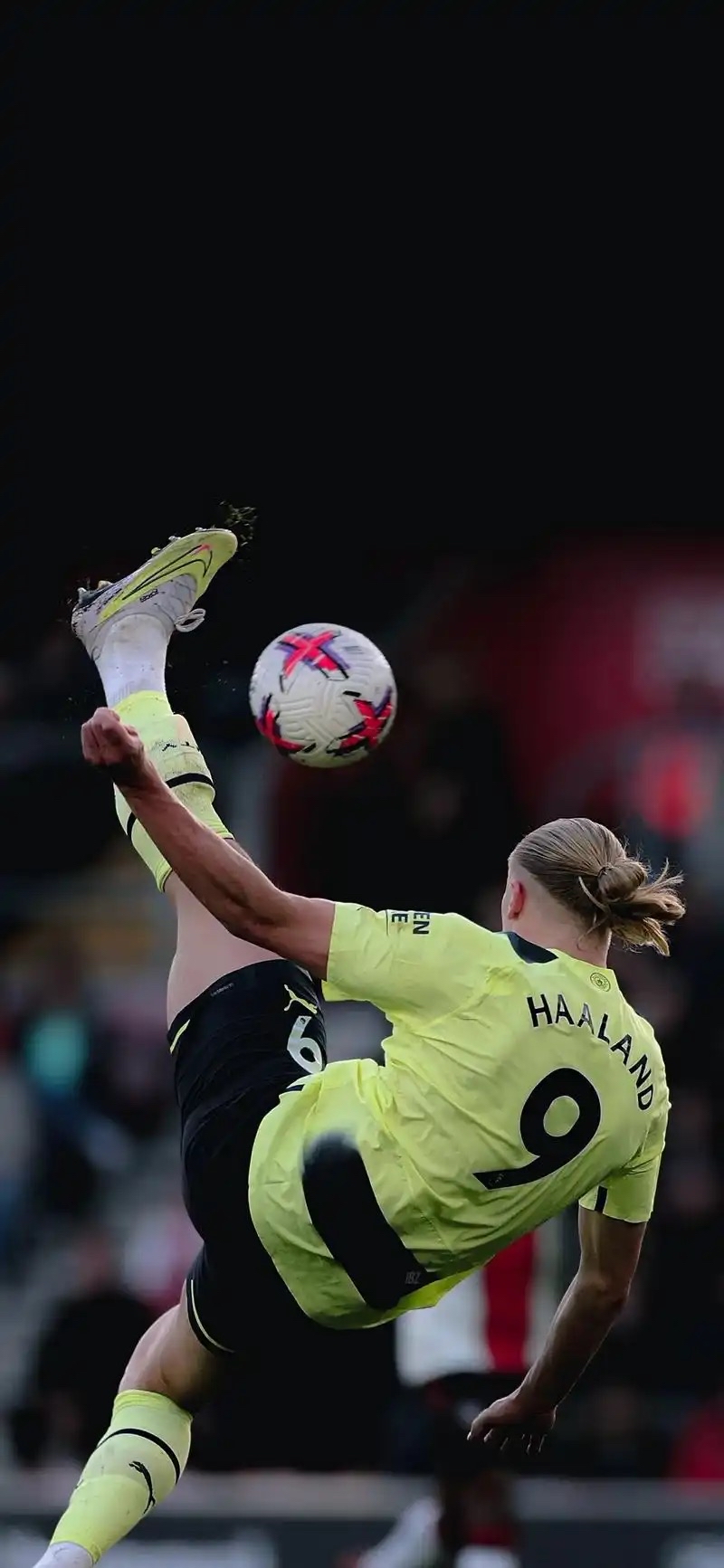 AC米兰翻盘曼联,罗德里统治全场 AC米兰翻盘曼联,罗德里统治全场