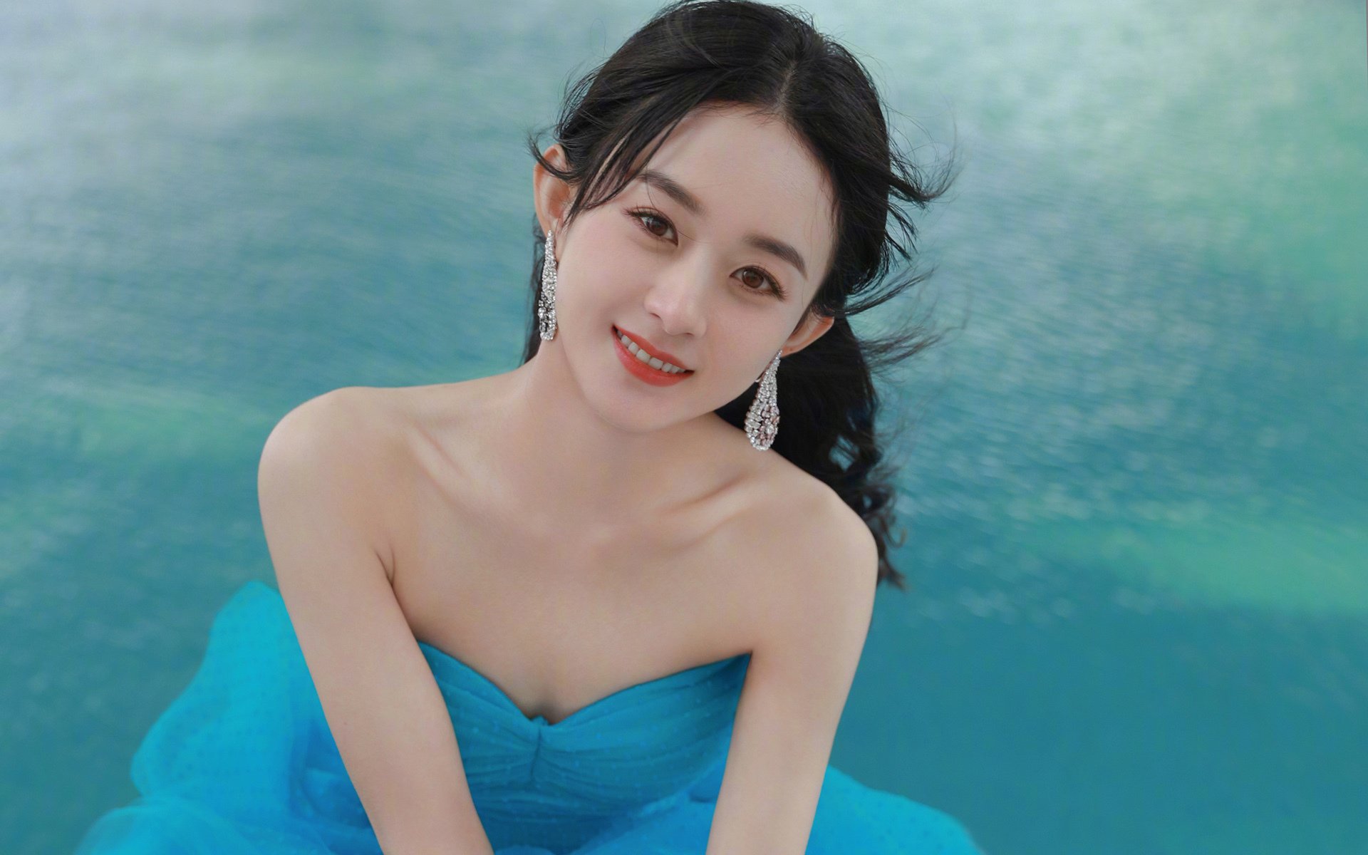 跨越半球的征服,当马克西在广厦的铜墙铁壁下接管世界