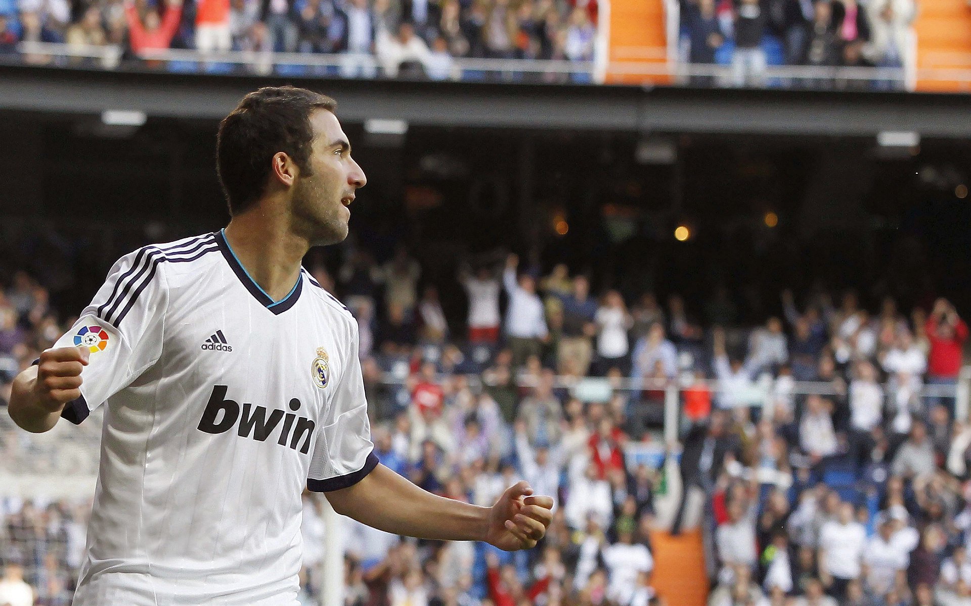 最后一脚油门,当字母哥在F1赛道踩下深圳队的绝杀引擎