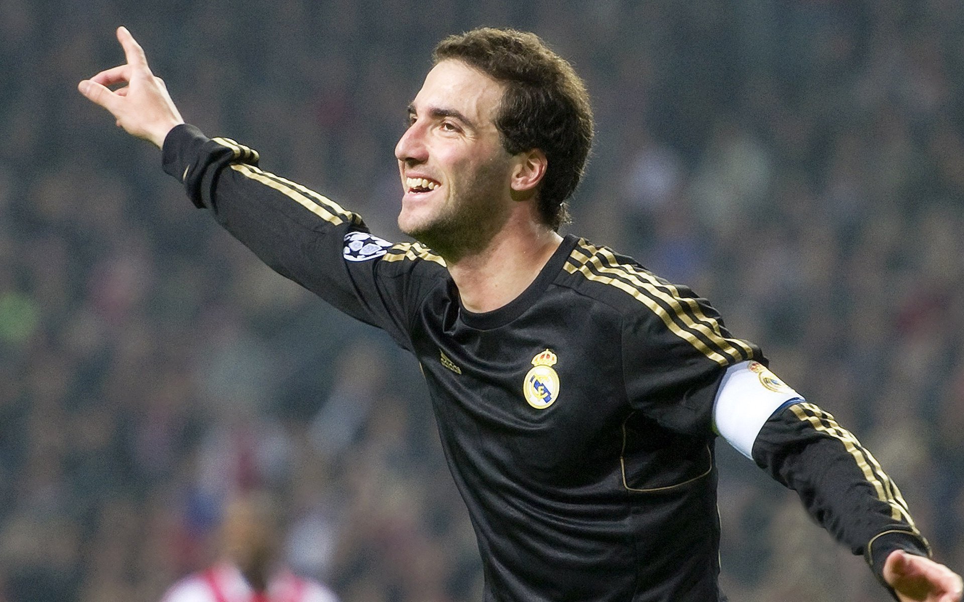 驯风暴于方寸之间，凯塞多与塞维利亚的秩序美学