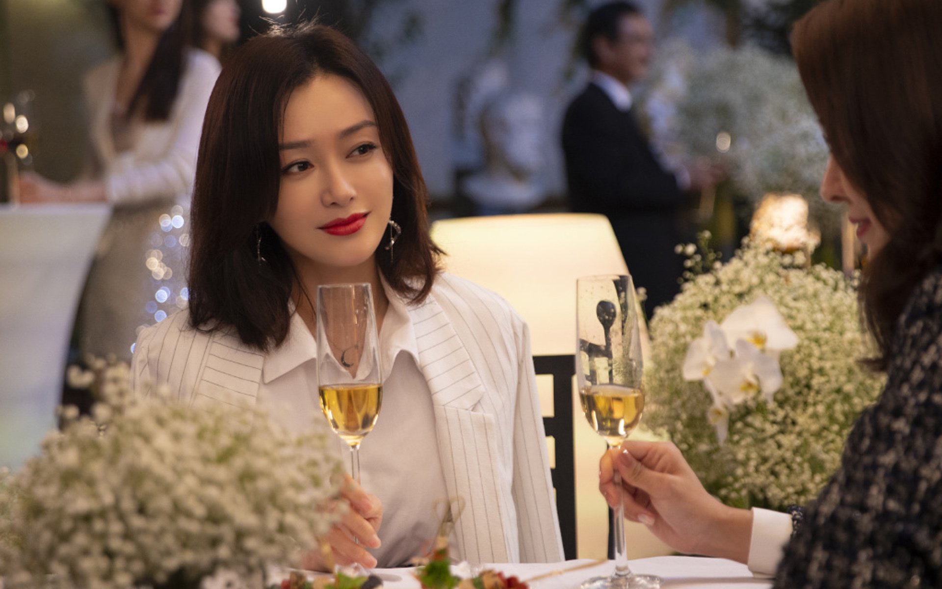 东契奇扛起全队的启示，新疆队正面击溃广东队的团队力量