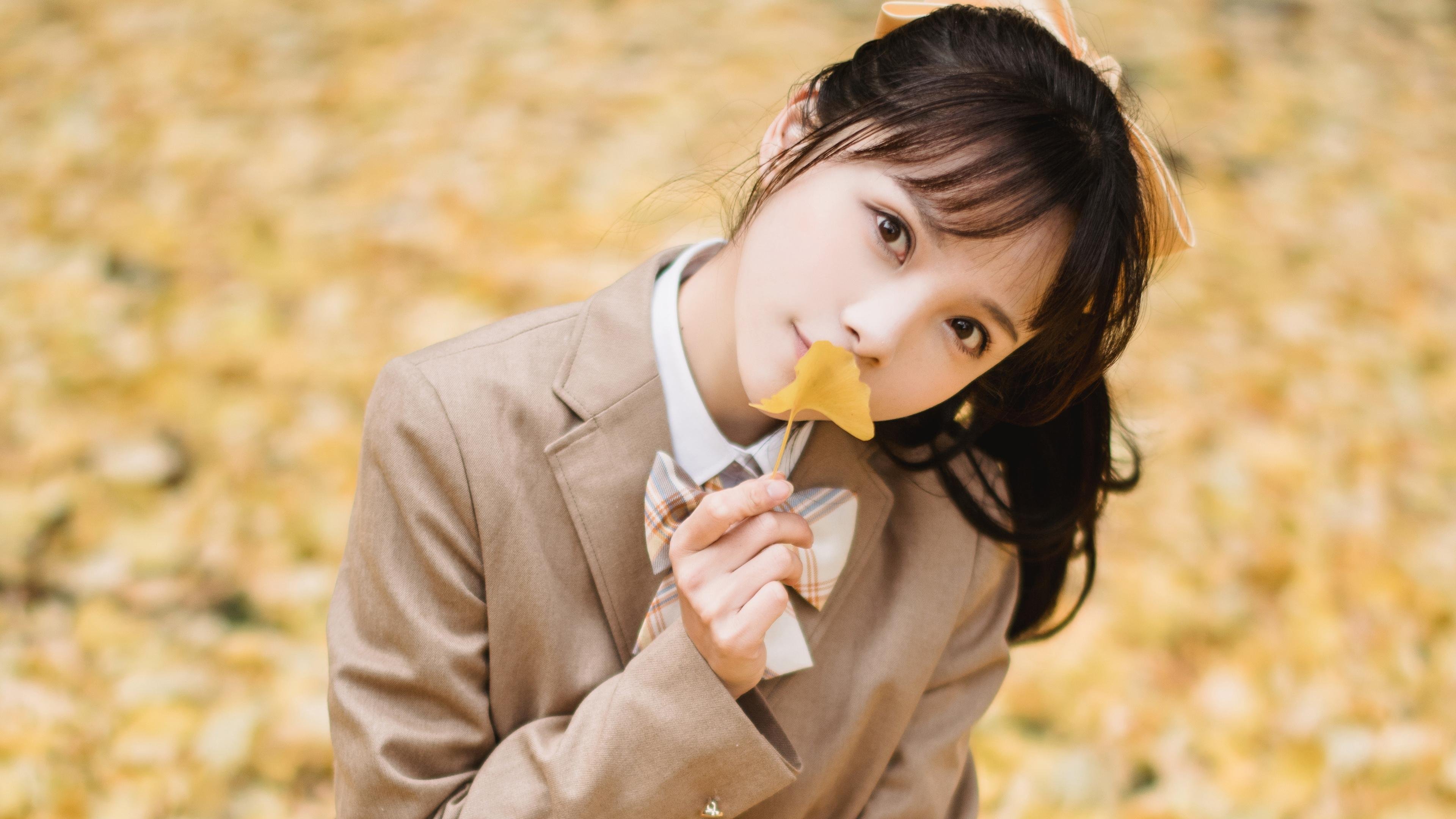 绿茵与硬木的交响，德甲争冠白热化，新疆队以步行者之姿强势晋级