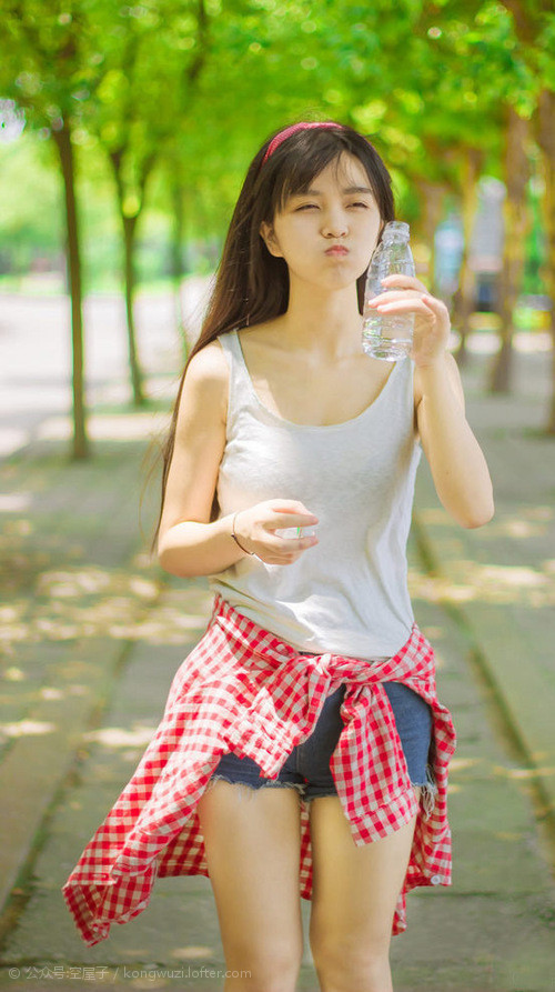 跨界对决之夜，恩比德末节统治攻防，广东队掀翻NBA豪门